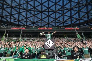 马德里德比皇马球员佩戴绿色袖章，参与世界癌症日的倡议活动
